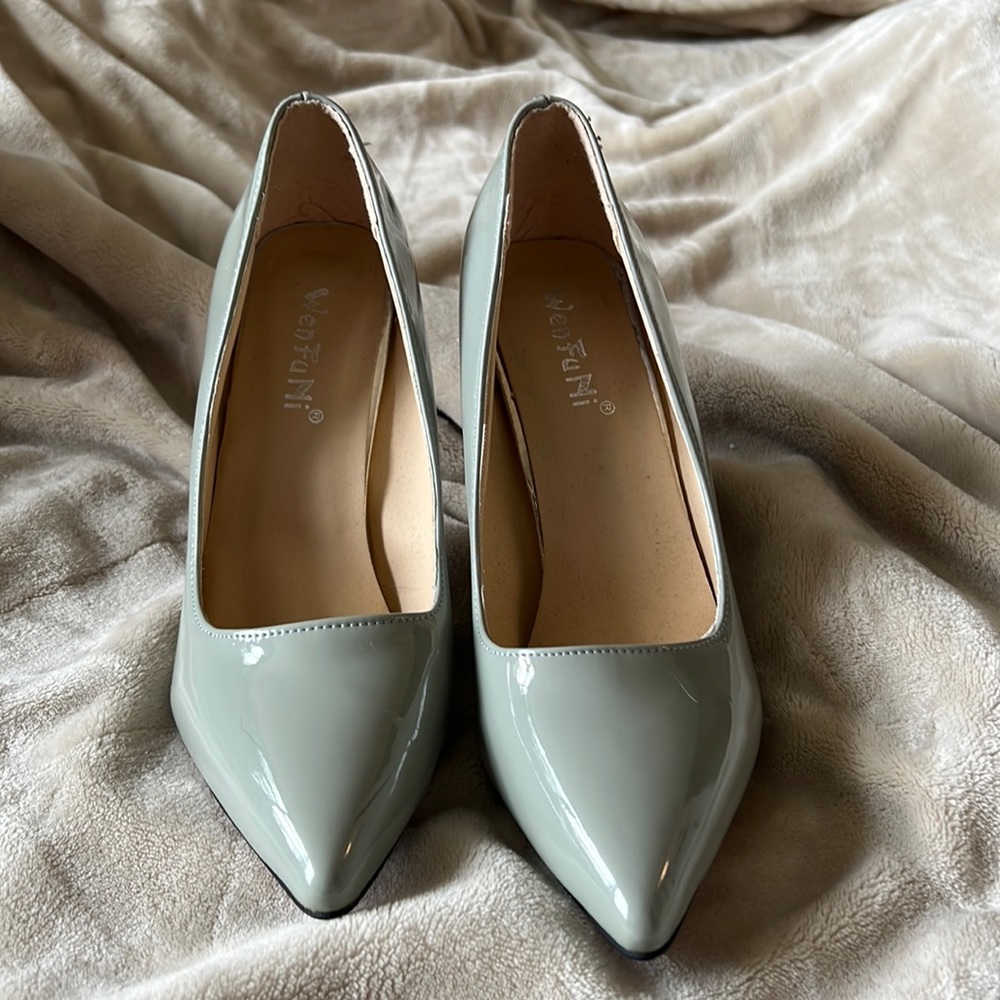 Grey patent leather pumps!
